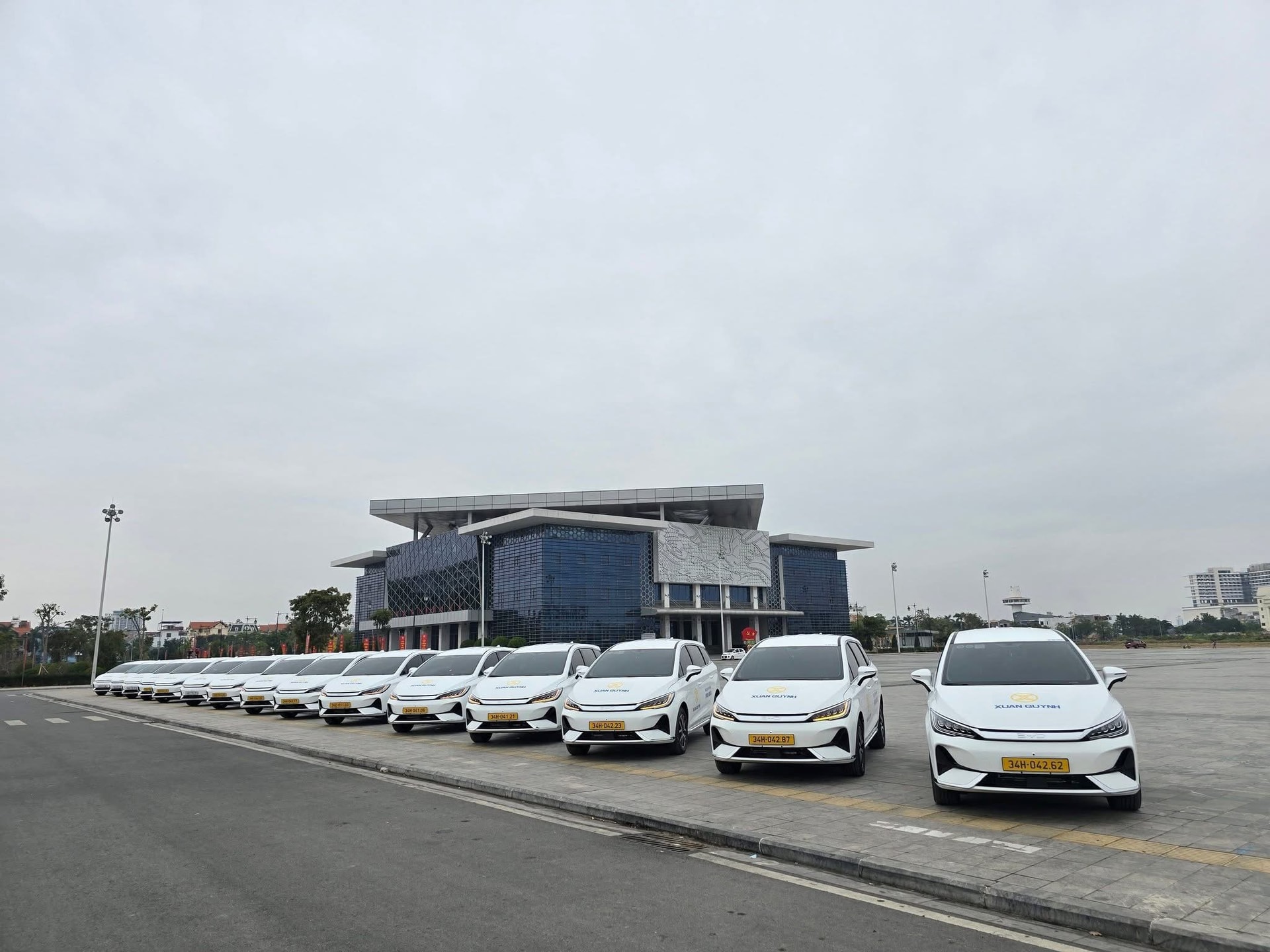 Một Doanh Nghiệp Vận Tải Mua 50 Ô Tô Điện Của BYD Để Chạy Tuyến Hà Nội - Hải Dương